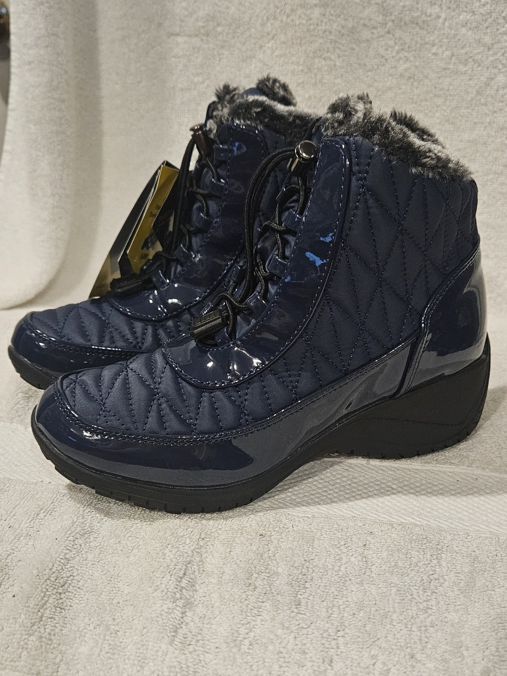 KHOMBU MOLLY SNOW BOOTS